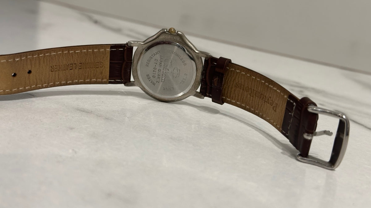 Chàtom CT-021G watch detail with brown genuine leather strap